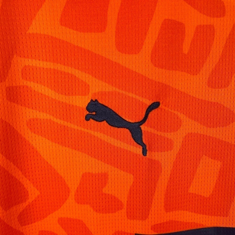 Camisa Valencia III 23/24 - Torcedor Puma Masculina - Laranja com detalhes em preto