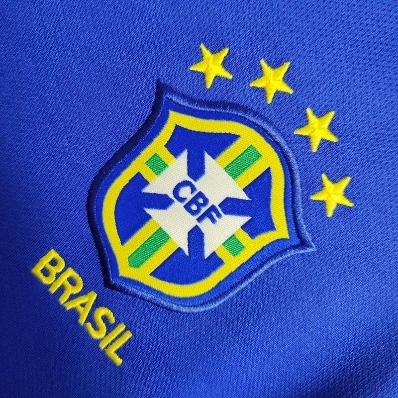 Camisa Seleção Brasileira Retrô II 2002 Nike Torcedor Masculina - Azul com detalhes em branco