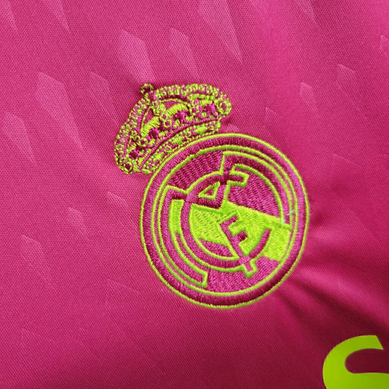 Camisa Real Madrid Goleiro 23/24 - Torcedor Adidas Masculina - Rosa com detalhes em amarelo