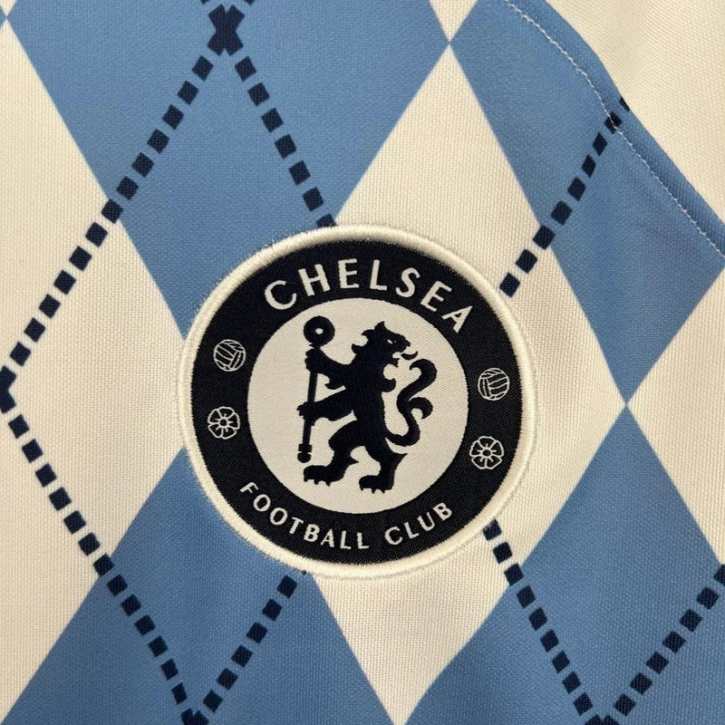 Camisa Chelsea Treino 23/24 - Torcedor Nike Masculina - Branca com detalhes em azul