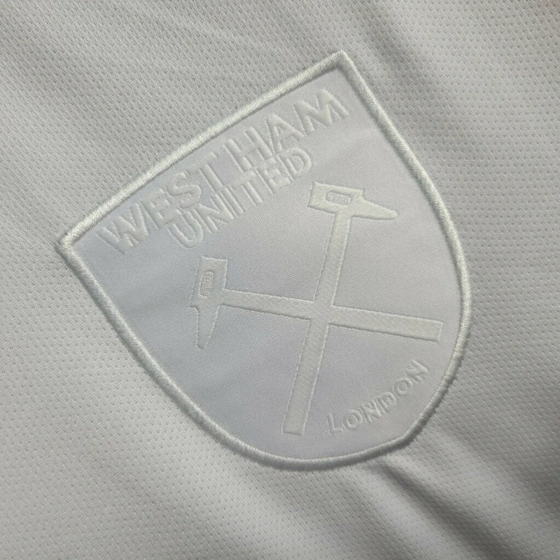 Camisa West Ham II 23/24 - Torcedor Umbro Masculina -Branca com detalhes vinho e preto