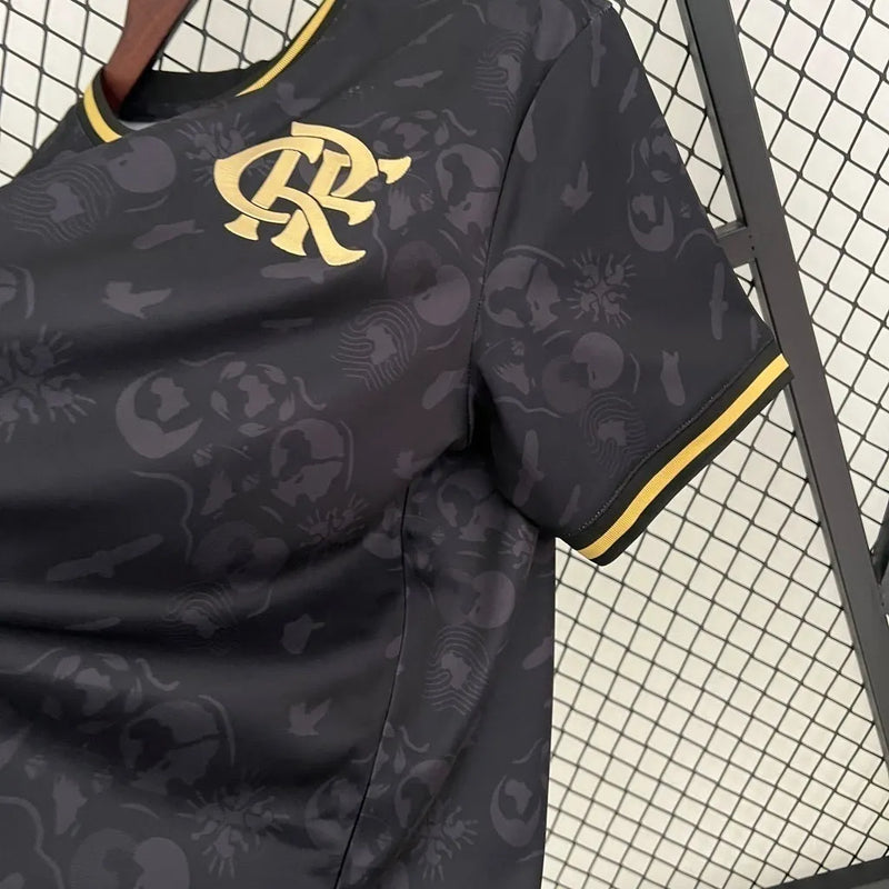 Camisa Flamengo Edição Especial Consciência Negra 23/24 Torcedor Masculina - Preta com detalhes em dourado