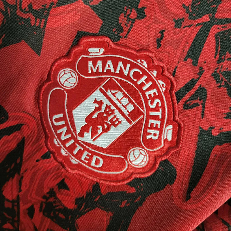 Camisa Manchester United Treino 23/24 - Torcedor Adidas Masculina - Vermelho com detalhes em preto e branco