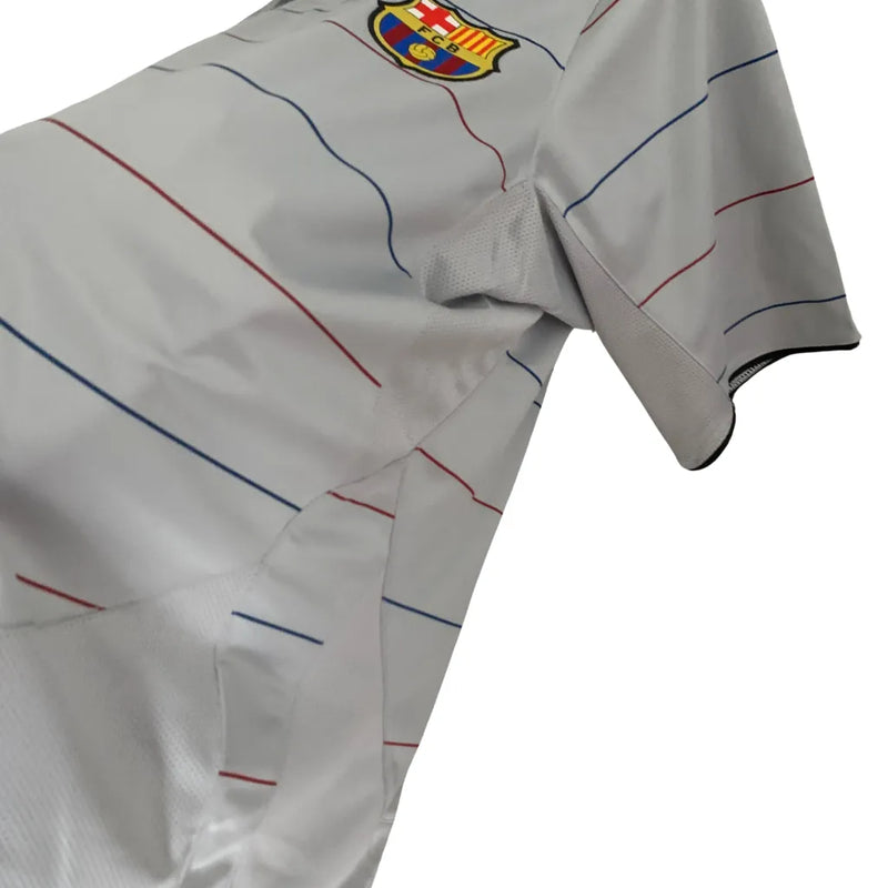 Camisa Retrô Barcelona Away 03/04 Torcedor Nike Masculina - Cinza