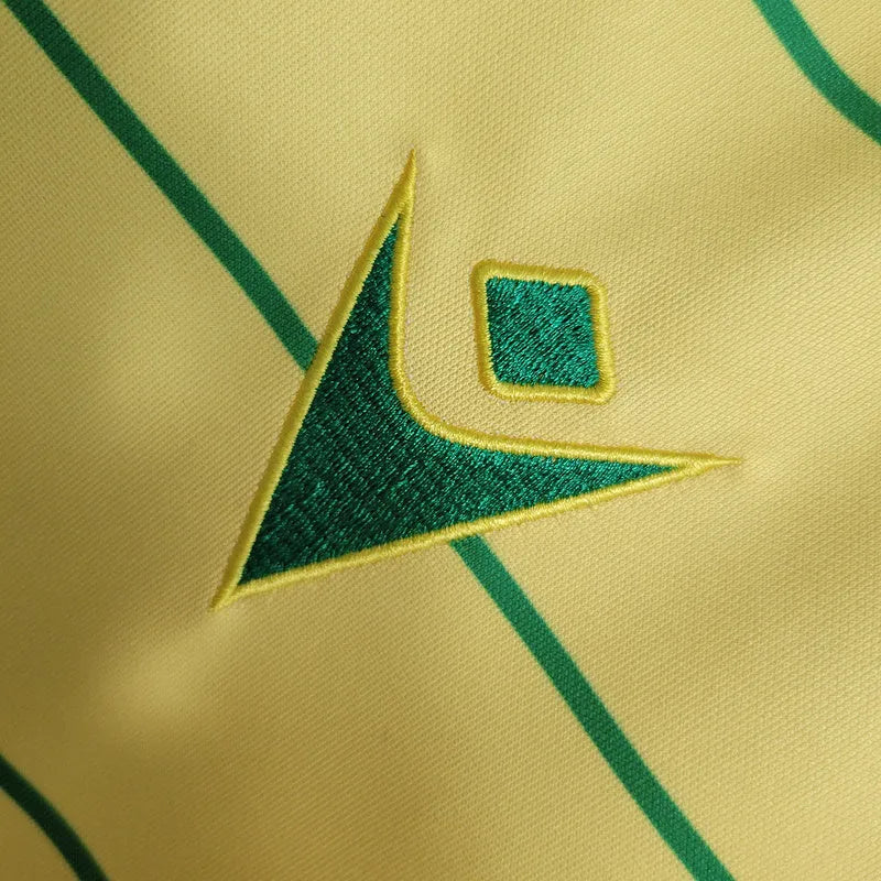 Camisa Nantes Edição Especial 23/24 - Torcedor Macron Masculina - Amarela com detalhes em verde