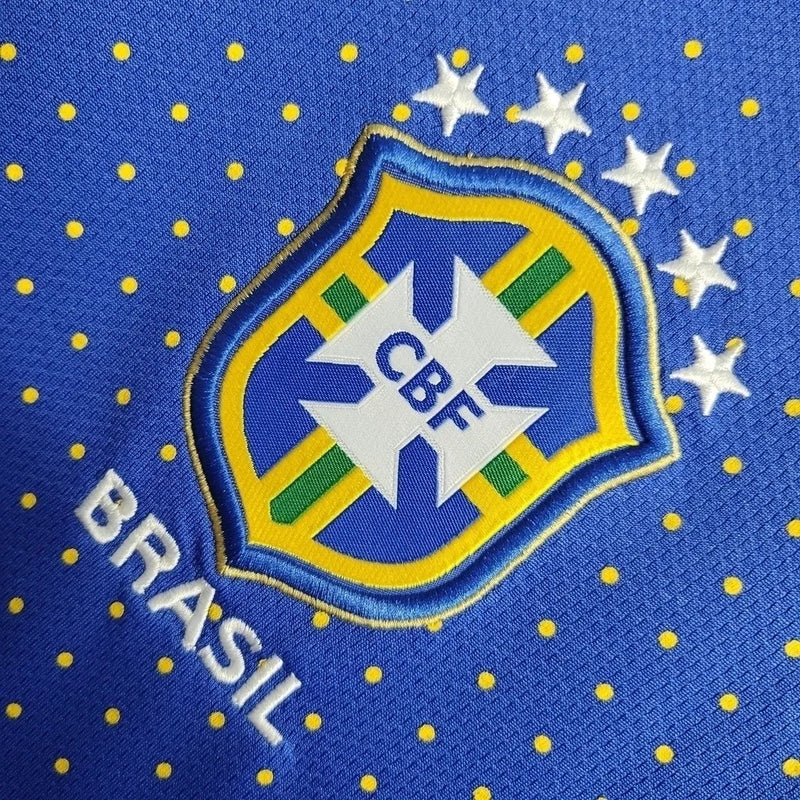 Camisa Seleção Brasileira II Retrô 2010 Nike Torcedor Masculina - Azul com detalhes em amarelo