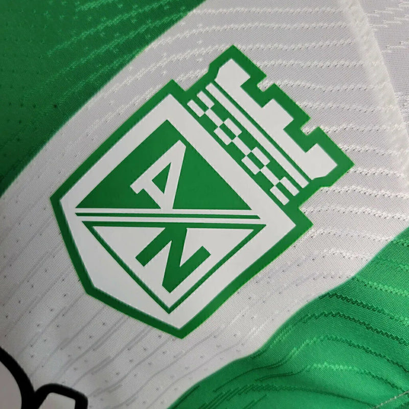 Camisa Atlético Nacional I 23/24 - Jogador Nike Masculina - Branco com verde em detalhes em preto