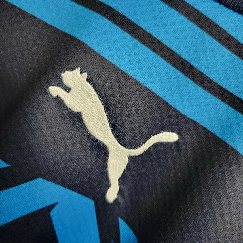 Camisa Marseille Treino 23/24 - Torcedor Puma Masculina - Azul com detalhes em preto e branco