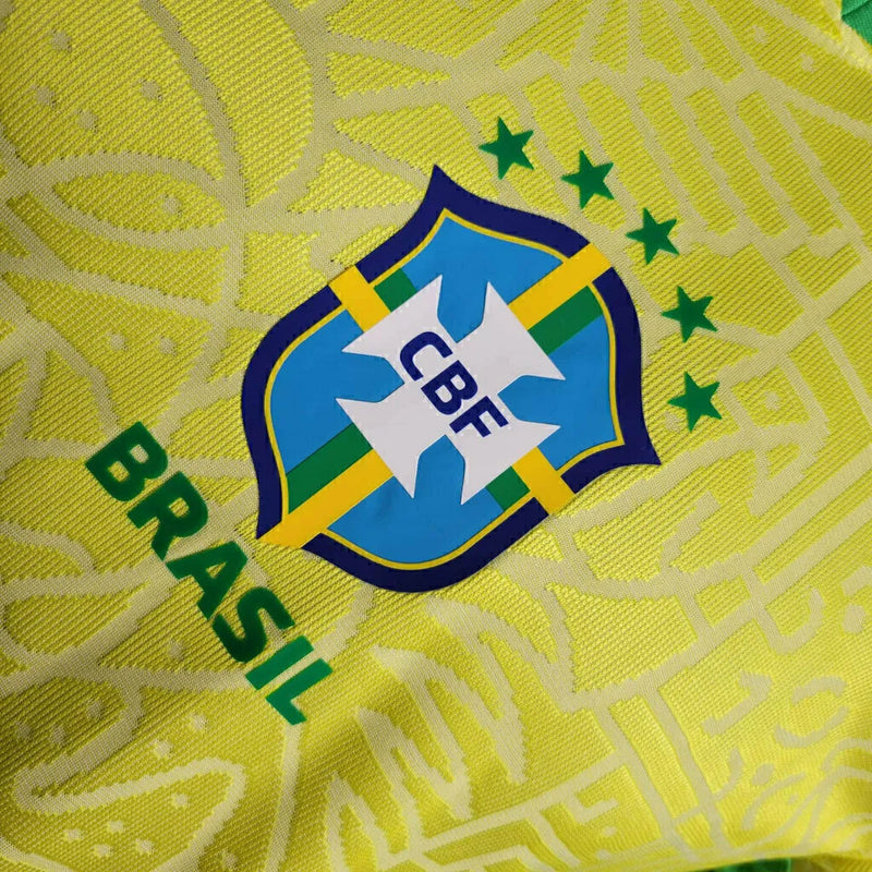 Camisa Seleção Brasileira I 23/24 - Jogador Nike Masculina - Amarela com detalhes em verde e azul