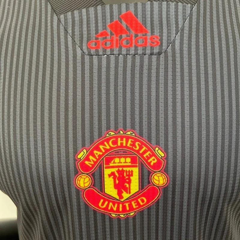 Camisa Manchester United Coleção Especial 23/24 - Jogador Adidas Masculina - Preta com vermelha e branca