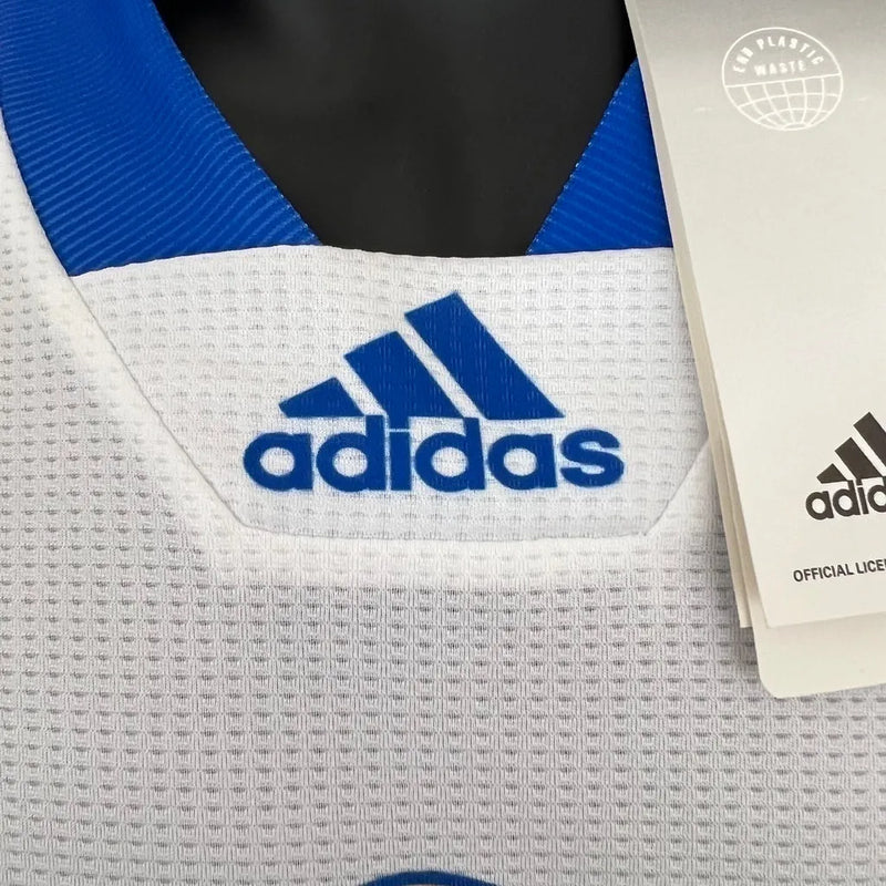 Camisa Leeds Coleção Especial 23/24 - Jogador Adidas Masculina - Branca com detalhes em azul e amarela