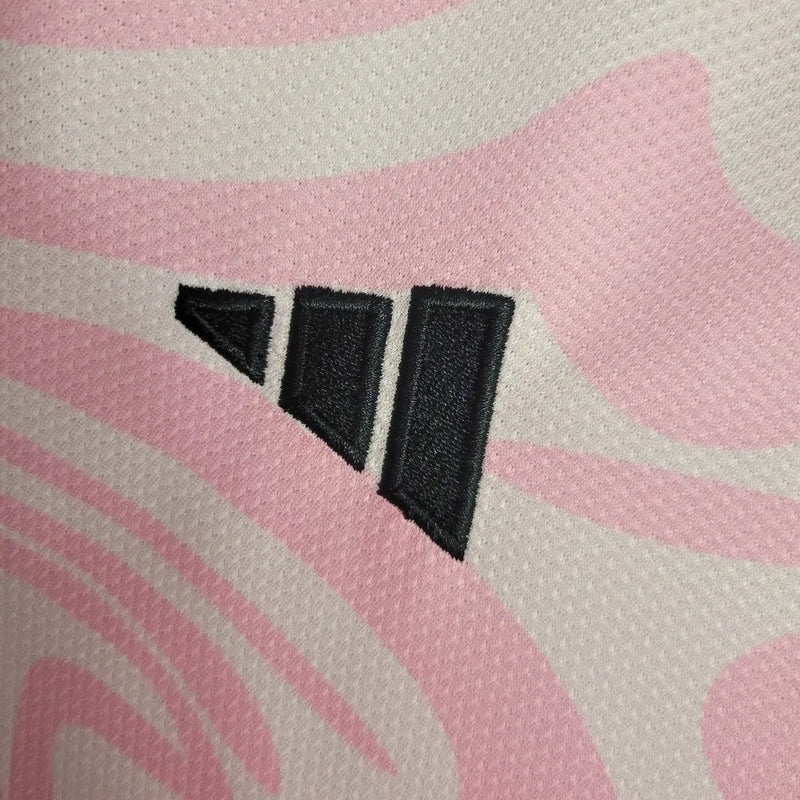 Camisa Flamengo 23/24 Torcedor Adidas Masculina - Rosa com detalhes em preto