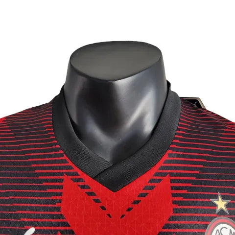 Camisa AC Milan I 23/24 - Jogador Puma Masculina - Vermelha e preta