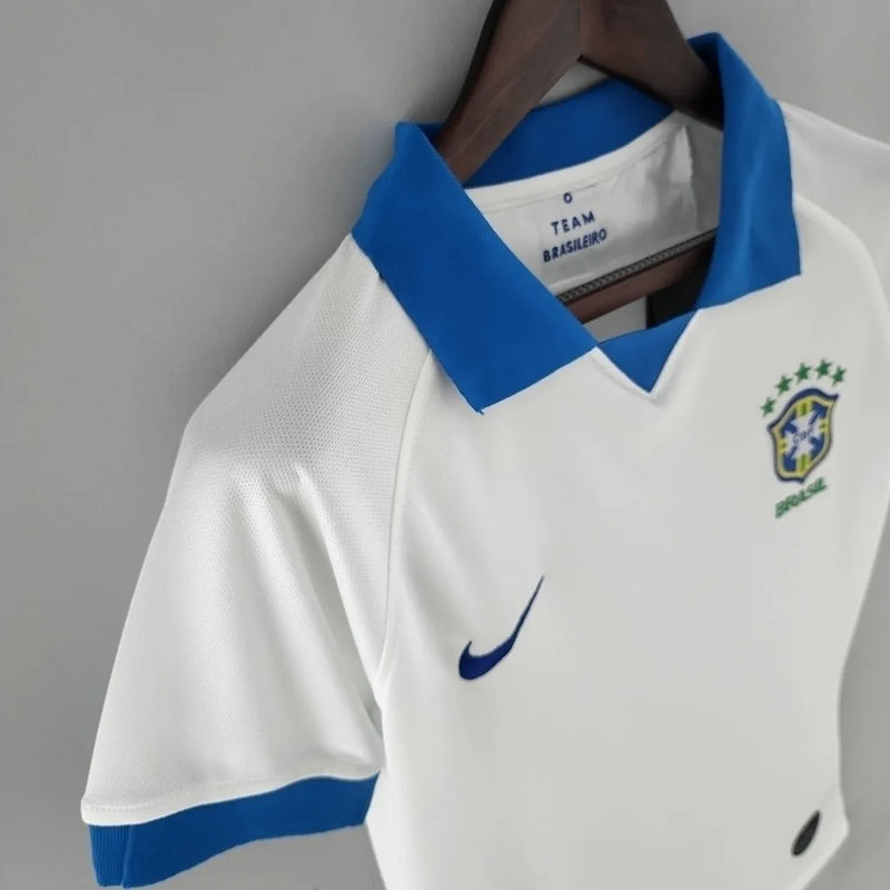 Camisa Seleção Brasileira Copa América 2019/2020 Torcedor Nike Feminina - Branca com detalhes em azul e verde