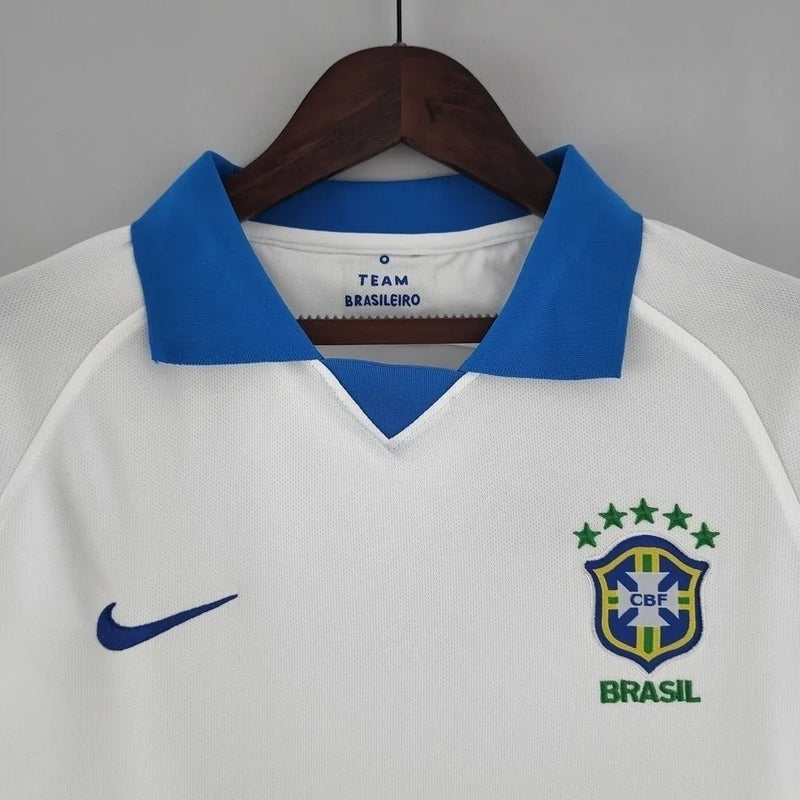 Camisa Seleção Brasileira Copa América 2019/2020 Torcedor Nike Feminina - Branca com detalhes em azul e verde