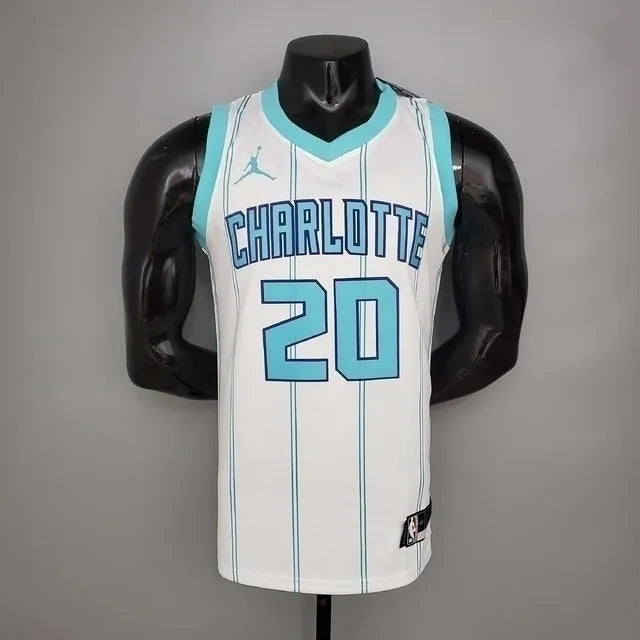 Camiseta Regata Charlotte Hornets Branca e Azul - Nike Jordan - Masculina