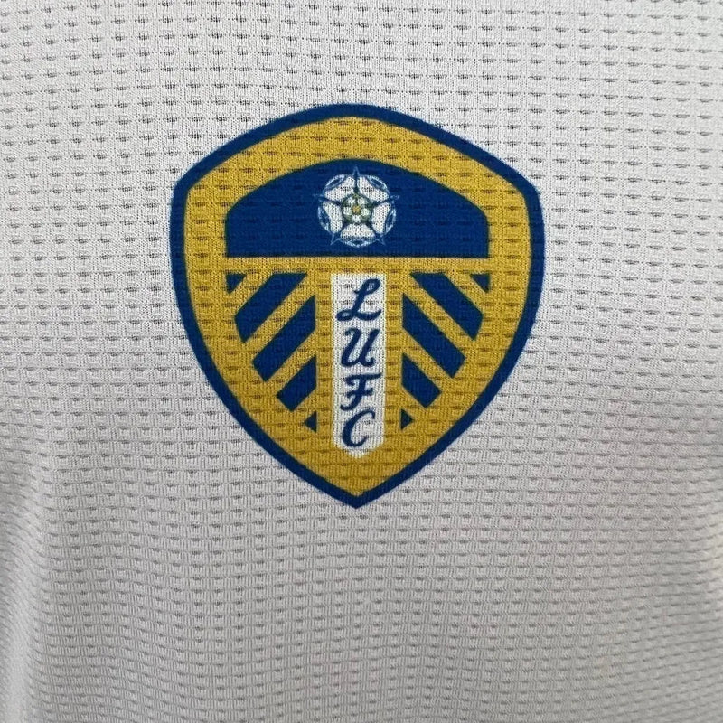 Camisa Leeds Coleção Especial 23/24 - Jogador Adidas Masculina - Branca com detalhes em azul e amarela