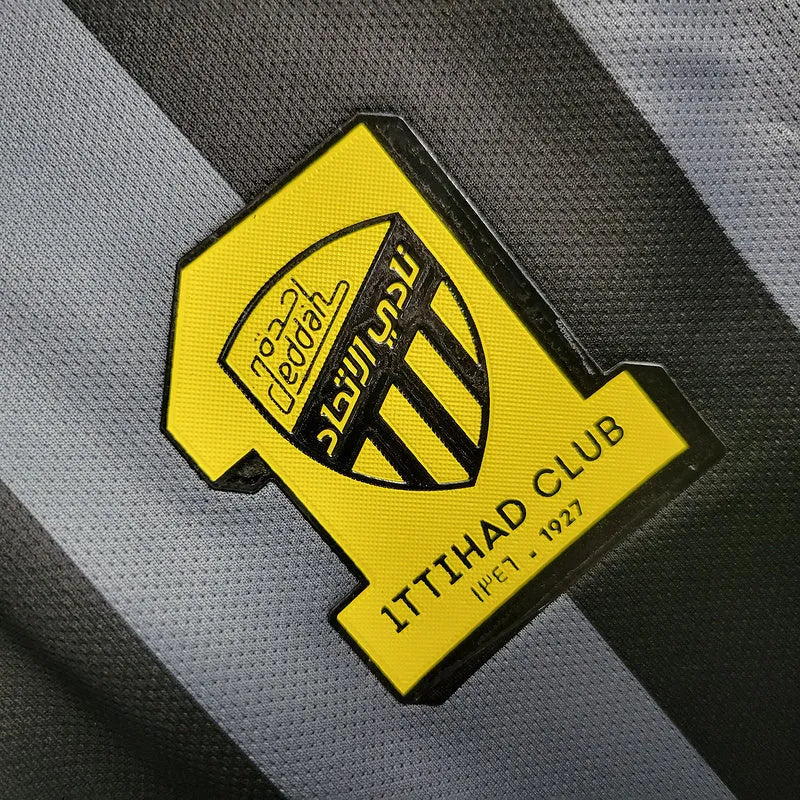 Camisa Al-Ittihad IIV 23/24 - Torcedor Nike Masculina - Cinza com detalhes em preto e amarelo