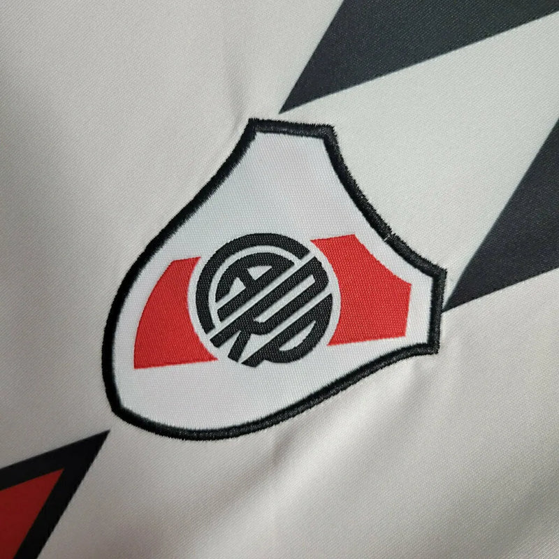 Camisa River Plate Edição especial 23/24 - Torcedor Adidas Masculina - Branca com detalhes em preto e vermelho