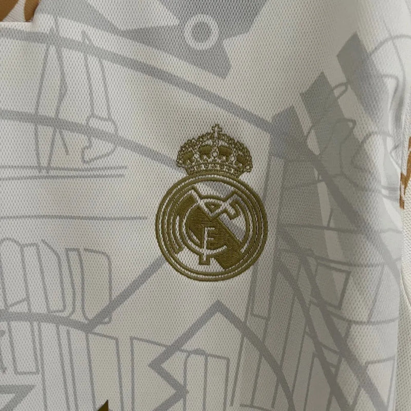 Camisa Real Madrid Edição Especial 23/24 - Torcedor Adidas Masculina - Branca com detalhes em dourado