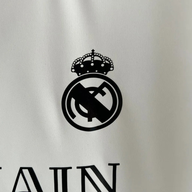 Camisa Real Madrid Edição Especial Balmain 23/24 - Torcedor Adidas Masculina - Branca com detalhes em preto