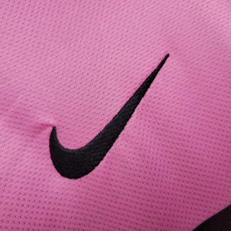 Camisa Retrô Juventus II 2011/2012 - Nike Masculina- Rosa