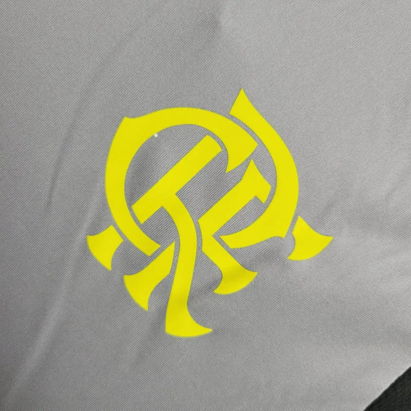 Camisa Regata Flamengo Treino 24/25 - Torcedor Adidas Masculina - Cinza com detalhes em preto e amarelo