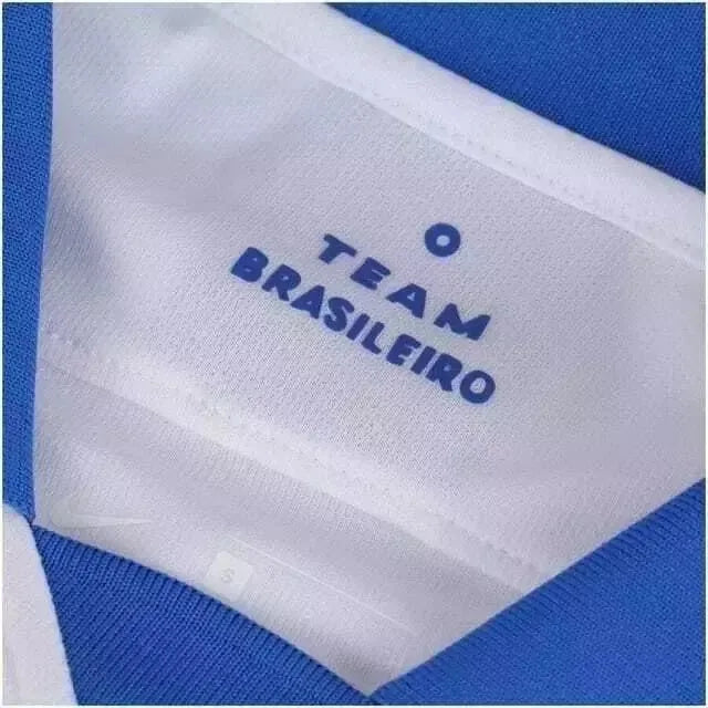 Camisa Retrô Seleção Brasileira II 2019/20 - Masculina Nike - Branca com detalhes em azul