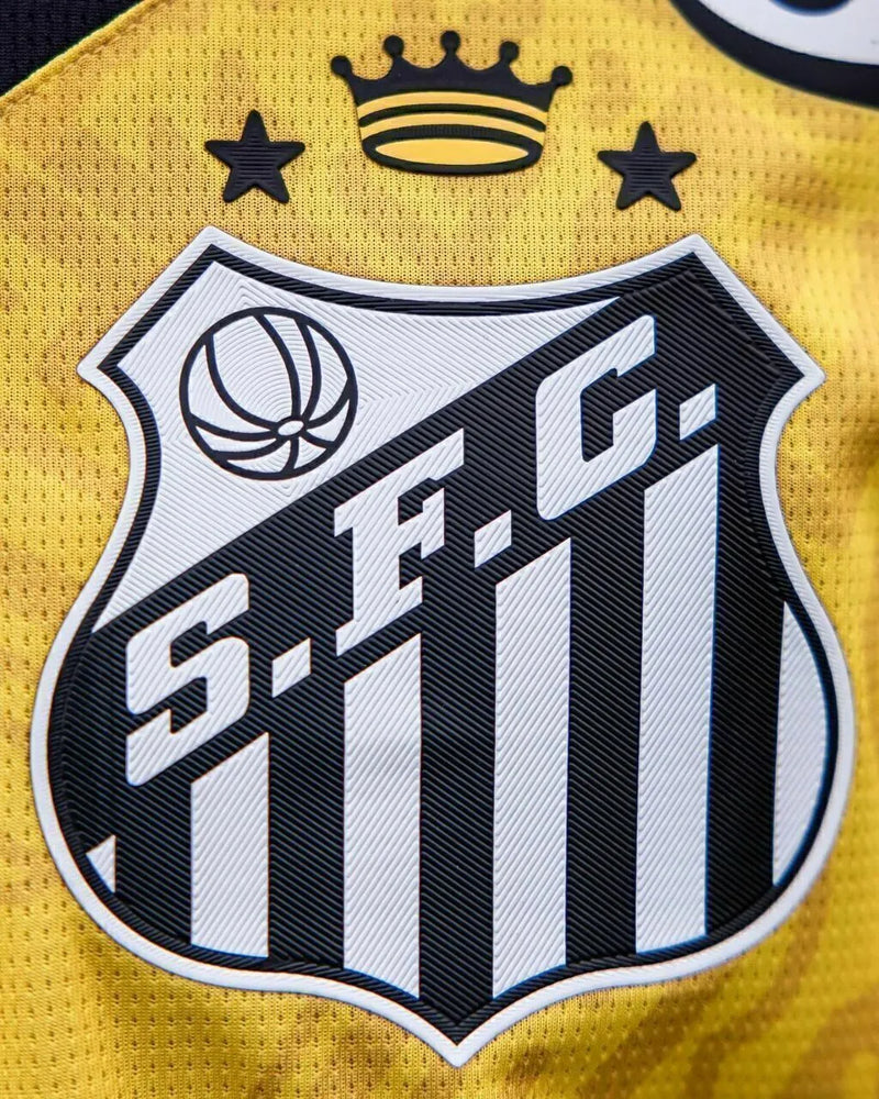 Camisa Santos III 24/25 - Torcedor Umbro Masculina - Amarela com detalhes em preto