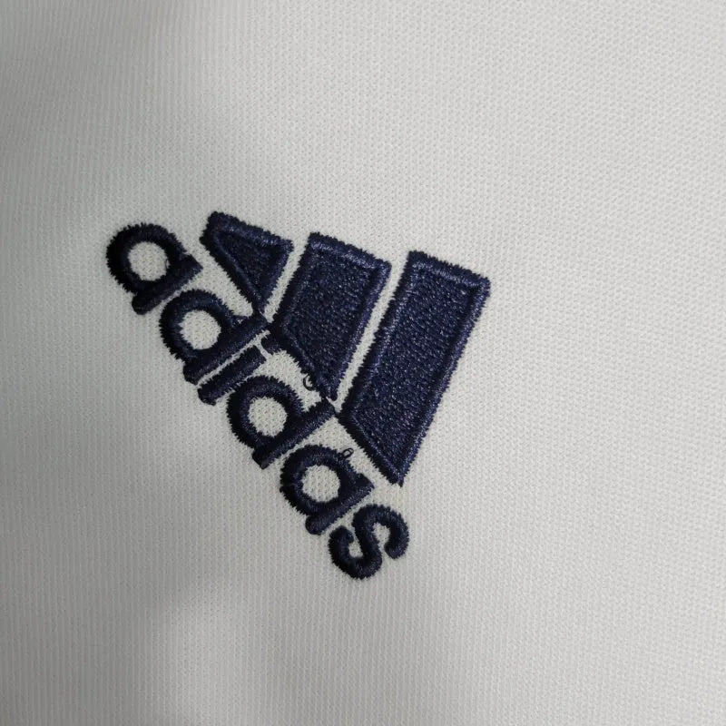 Camisa Retrô Real Madrid I 16/17 - Masculina Adidas - Branca com detalhes em azul