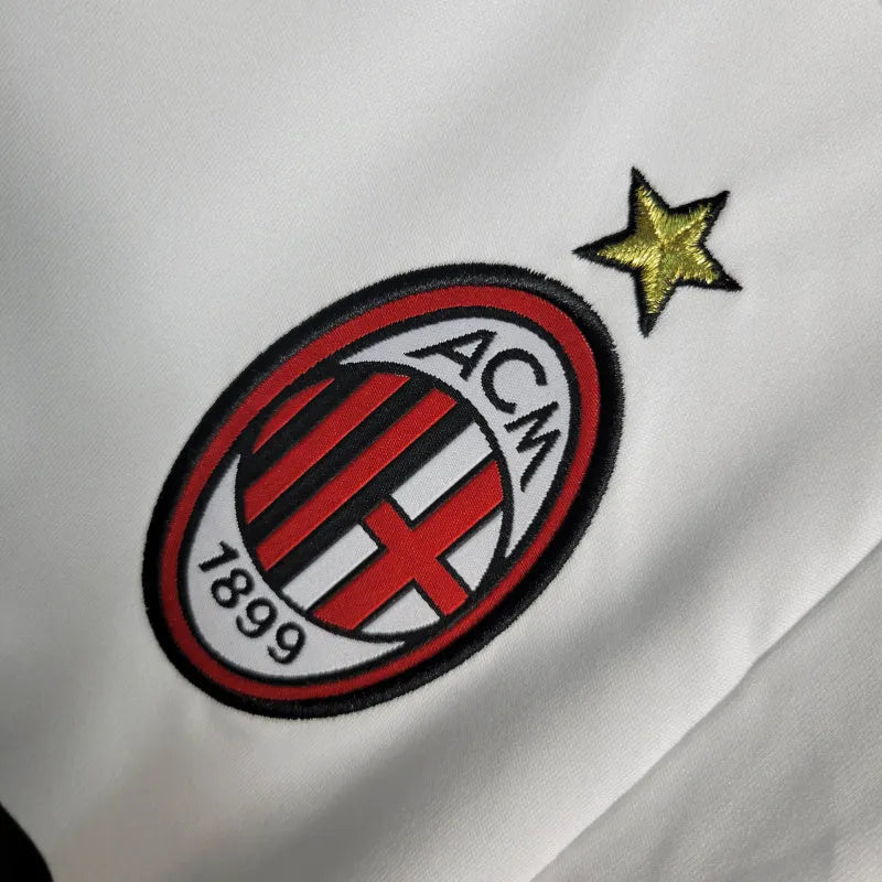 Camisa Retrô AC Milan II 2007/2008 - Masculina Adidas - Branca com detalhes em vermelho e preto