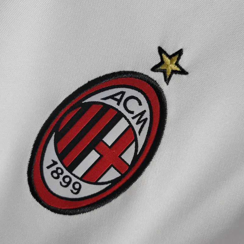 Camisa Retrô AC Milan II 2002/2003 - Masculina Adidas - Branca com detalhes em vermelho e amarelo