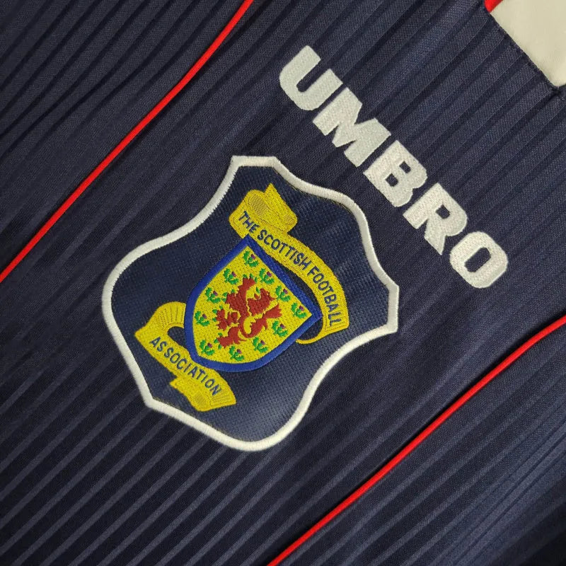 Camisa Retrô Escócia II 1996/1998 - Masculina Umbro - Azul com detalhes em vermelho e branco