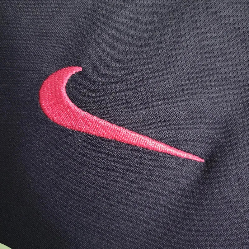 Camisa Retrô Barcelona II 16/17 - Masculina Nike - Roxa com detalhes em rosa