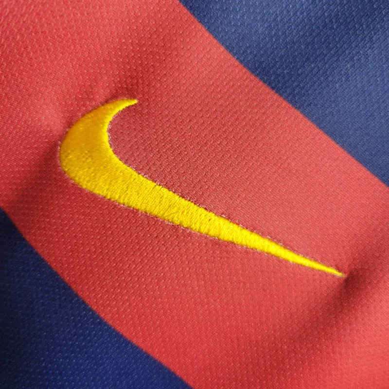 Camisa Retrô Barcelona I 15/16 - Masculina Nike - Azul com detalhes em vermelho e amarelo