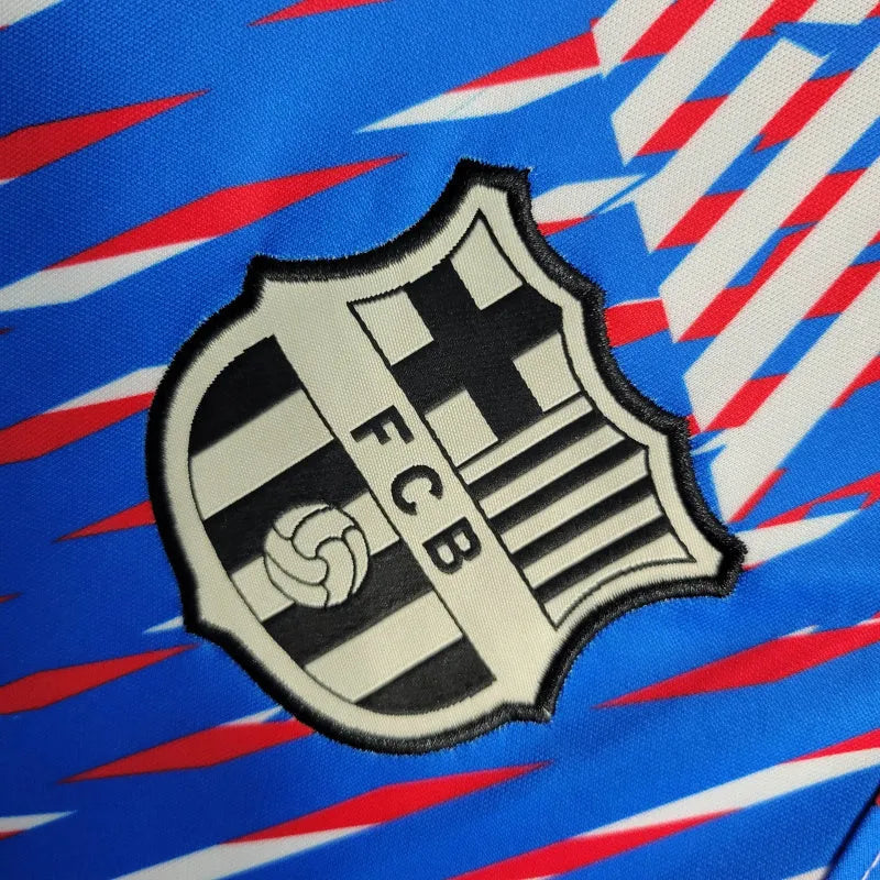 Camisa Treino Barcelona 23/24 - Torcedor Nike Masculina - Branca com detalhes em azul e rosa