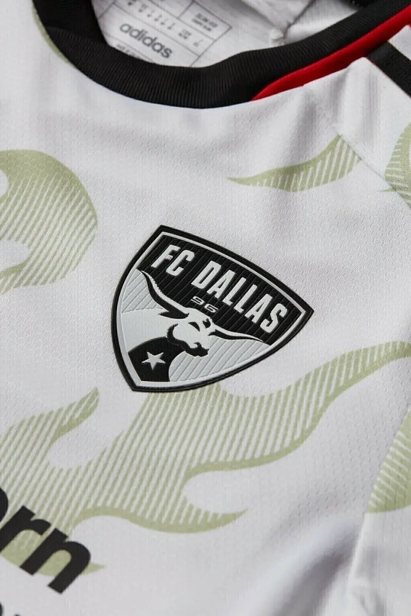 Camisa FC Dallas II 24/25 - Torcedor Adidas Masculina - Branca com detalhes em vermelho e preto e verde