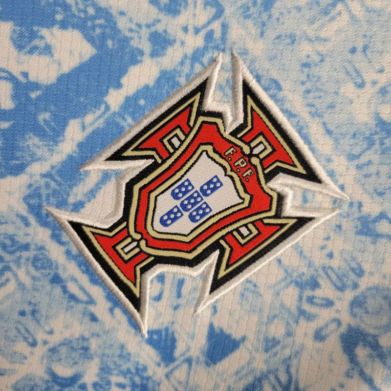 Camisa Seleção de Portugal II 24/25 - Torcedor Nike Feminina - Branca com detalhes em azul