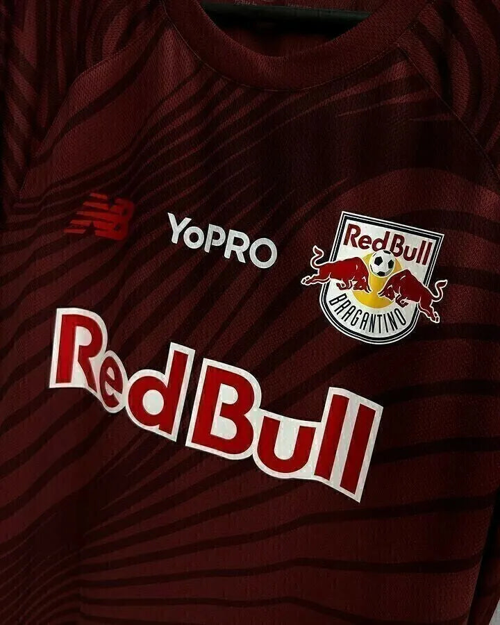 Camisa Red Bull Bragantino Edição especial 23/24 - Torcedor New Balance Masculina - Vinho