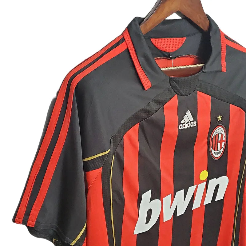 Camisa Retrô Milan 2006/2007 - Adidas Masculina - Vermelha e preta