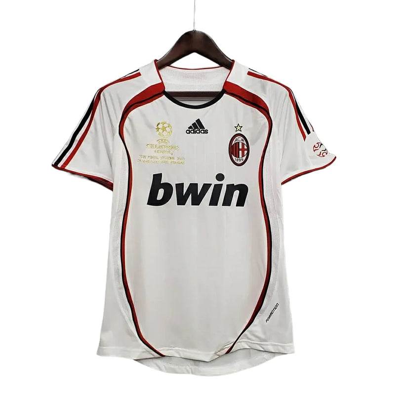 Camisa Retrô Milan 2006/2007 - Masculina Adidas - Branca com detalhes em vermelho