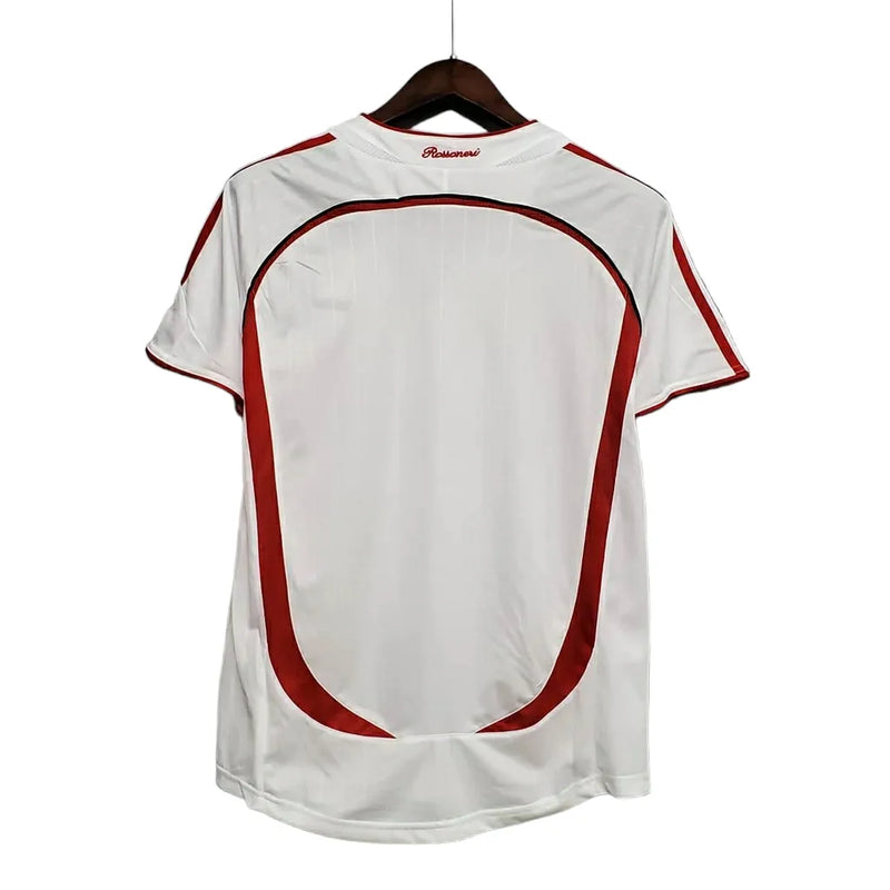 Camisa Retrô Milan 2006/2007 - Masculina Adidas - Branca com detalhes em vermelho