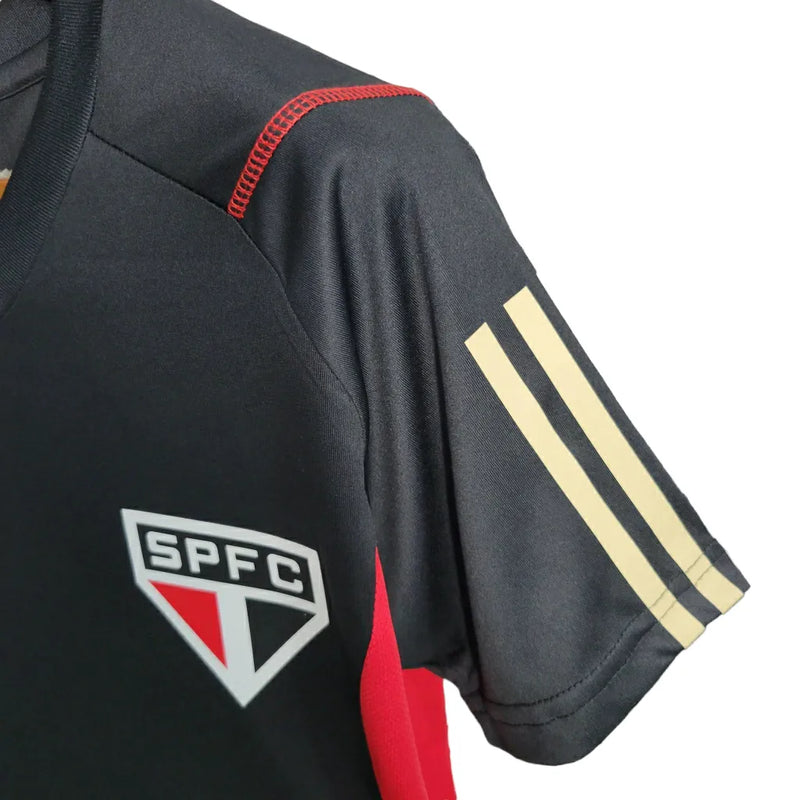 Camisa São Paulo Treino 23/24 - Torcedor Adidas Feminina - Preta com detalhes em vermelho