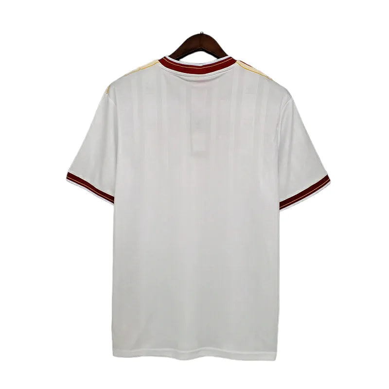 Camisa Retrô Liverpool 1985/1986 - Masculina - Branca com detalhes em vermelho