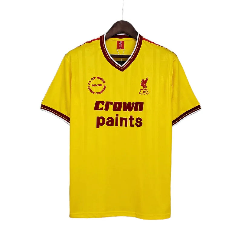 Camisa Retrô Liverpool 1985/1986 - Masculina - Amarela com detalhes em vermelho e branco