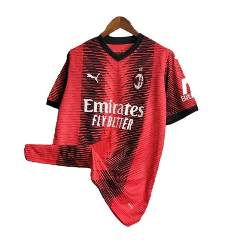 Camisa AC Milan I 23/24 - Torcedor Puma Masculina - Vermelha e preta