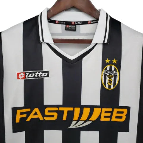 Camisa Retrô Juventus I 2001/2002 - Masculina Lotto - Preta e branca