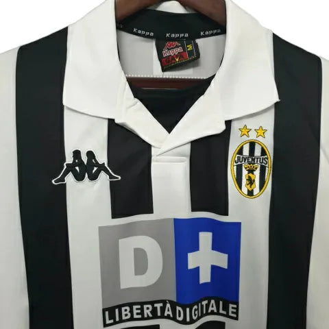 Camisa Retrô Juventus I 1999/2000 - Kappa Masculina- Preta e branca