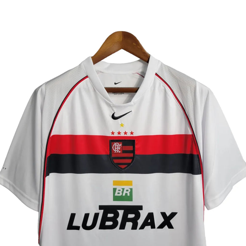 Camisa Flamengo II Retrô 2001 Torcedor Masculina - Branca com detalhes em vermelho e preto