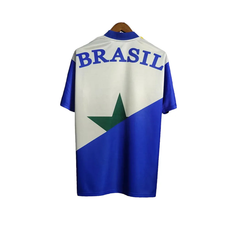 Camisa Seleção Brasileira Retrô 91/94 Umbro Torcedor Masculina - Detalhes em verde,amarelo,e azul